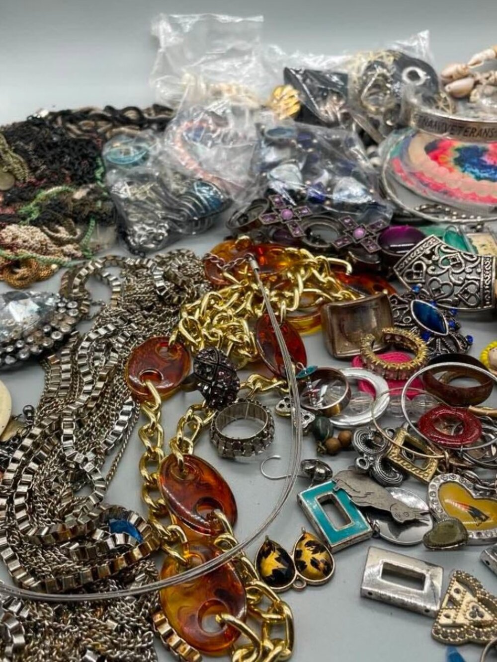 Jewelry Ready to Wear Parts & Pieces 2.9 lbs